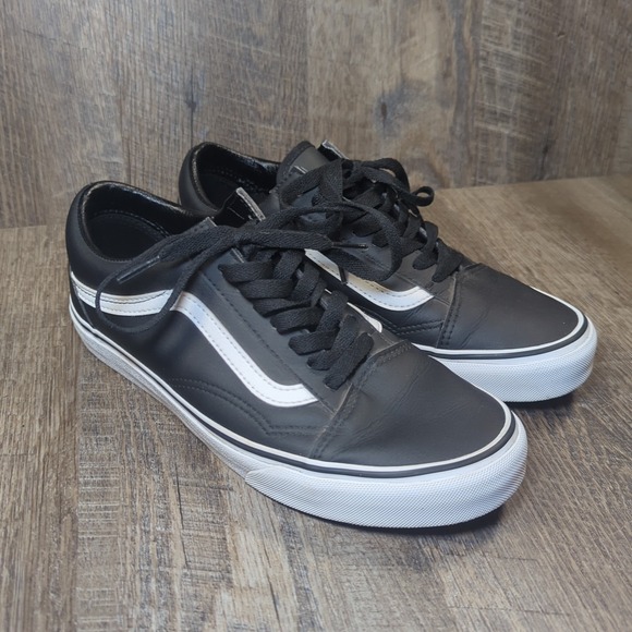 Vans Other - Vans Old Skool Men's 7.5 Women's 9 Black White Low Top Skate Sneakers Classic